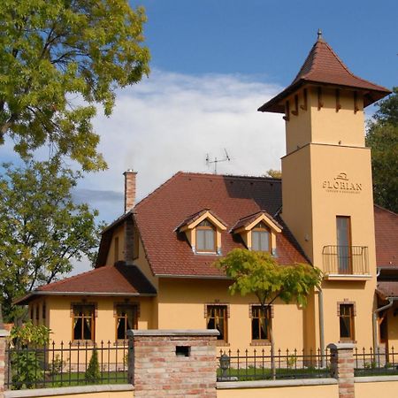 St. Florian Restaurant & Pension Vrakúň Εξωτερικό φωτογραφία